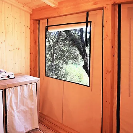 Porto Sosalinos キャンプ場 *